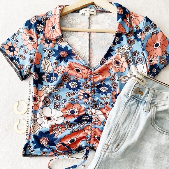 pie in the sky Tops - NWOT 70’s Hippie Floral Print Ruched Drawstring Crop Top